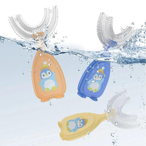 Comfortable U-shaped toothbrush for toddlers, featuring a non-slip handle and soft bristles to protect sensitive gums